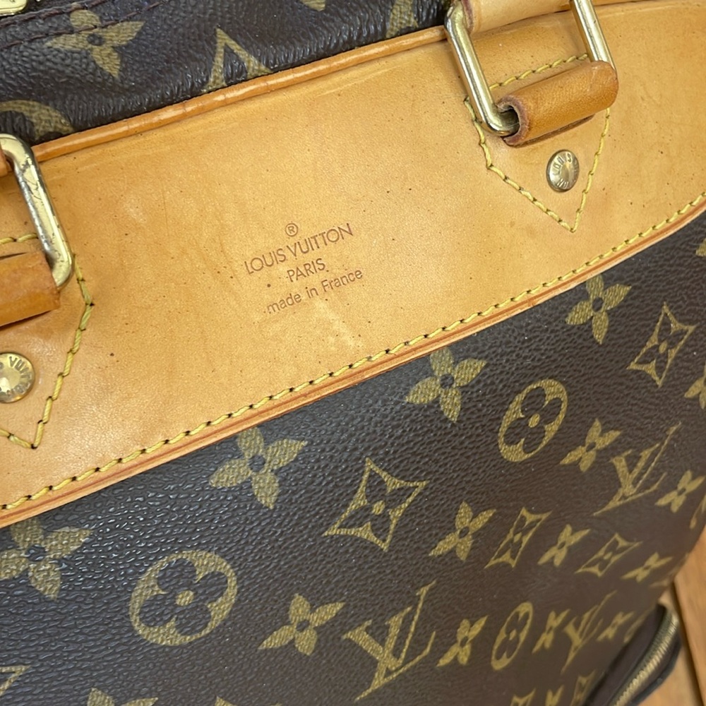 Louis Vuitton Evasion Boston Travel Bag. - Picture 9 of 17